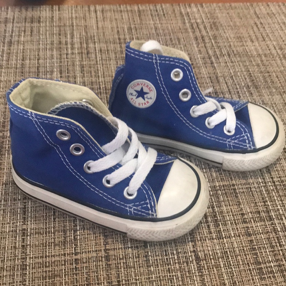Royal blue converse